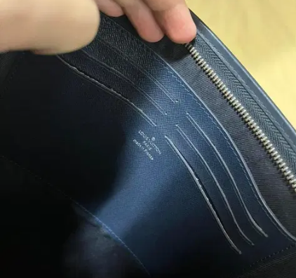 쿨거네고)루이비통 채프먼 클러치 극미중고 한정판