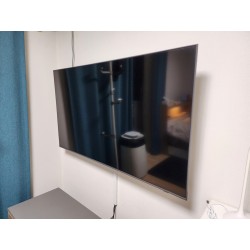삼성 55인치 QLED 4K 벽걸이 TV (스탠드도 가능) 팝니다